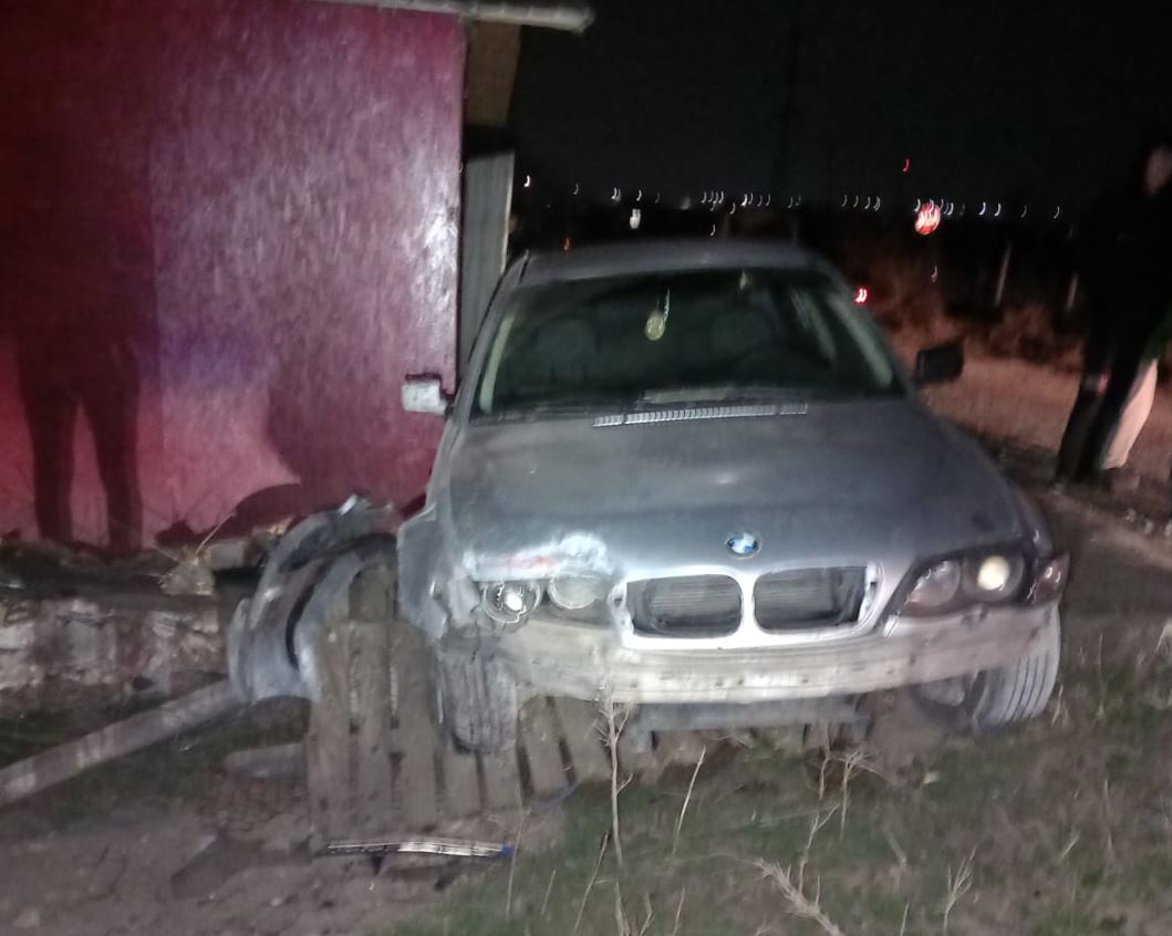 VALU LUI TRAIAN: Un șofer fără permis a produs un accident și a fugit de la locul faptei