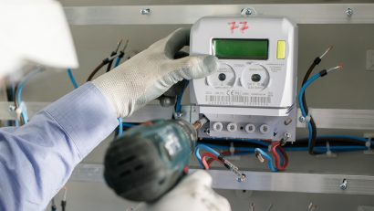 AUDIO | Contoarele inteligente de apă, gaz și curent reduc facturile și avertizează în caz de avarie