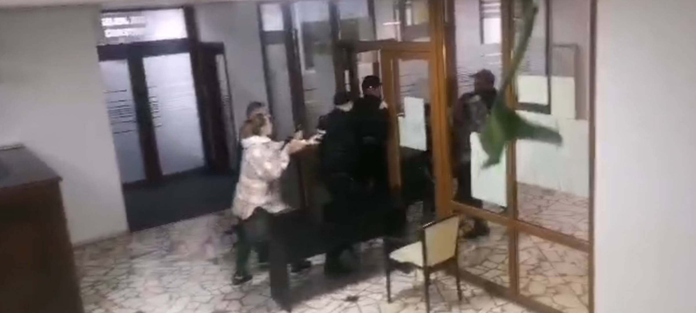 CONSTANȚA: Incident violent în timpul ședinței Consiliului Local Municipal