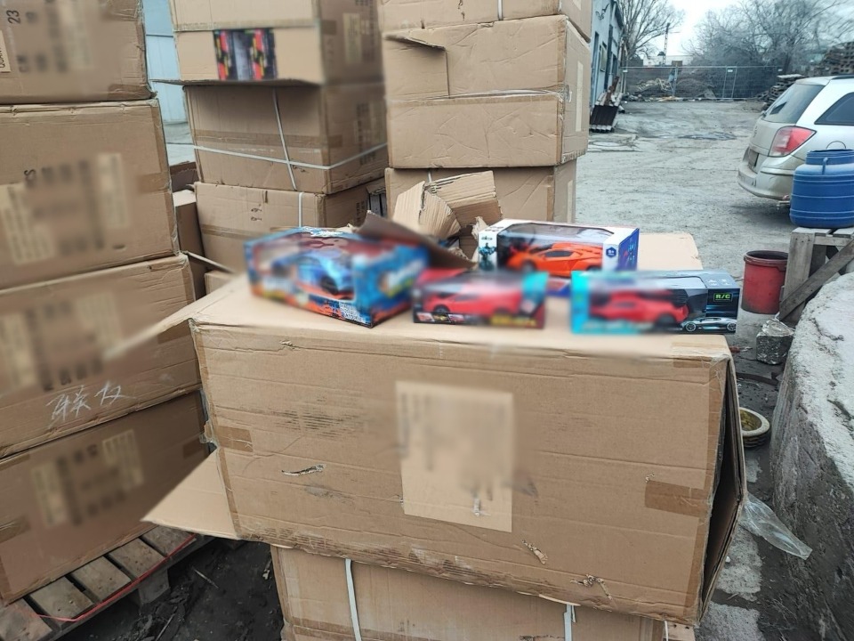 Garda de Coastă a descoperit jucării contrafăcute în Portul Constanţa. Containerul a sosit din China