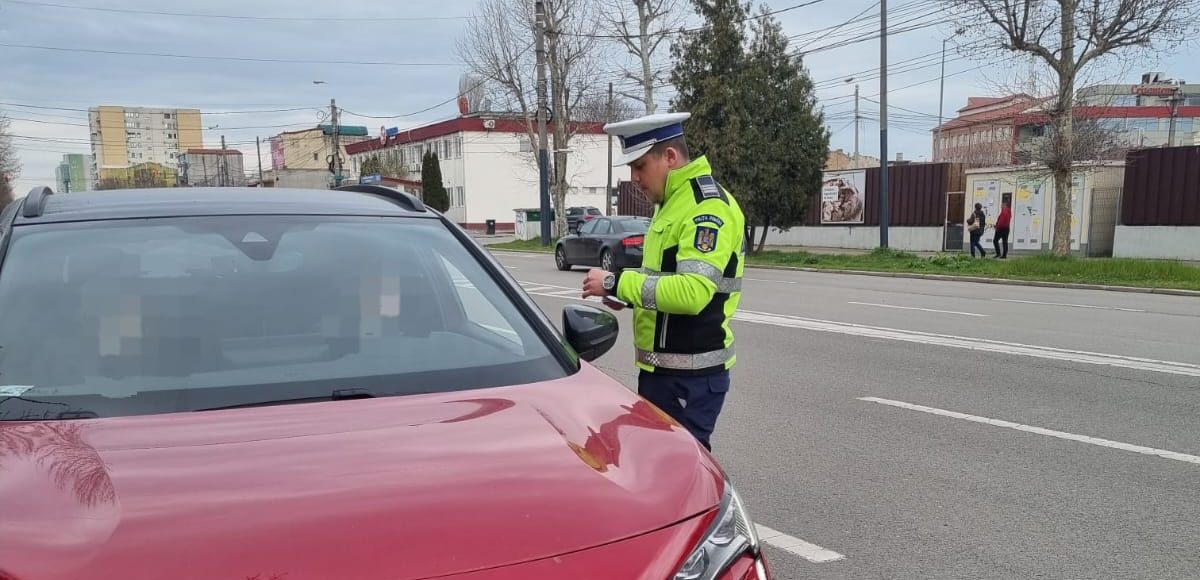 Acțiune pentru creșterea gradului de siguranță rutieră, desfăşurată de poliţiştii constănţeni. Au fost reţinute 18 permise de conducere în vederea suspendării