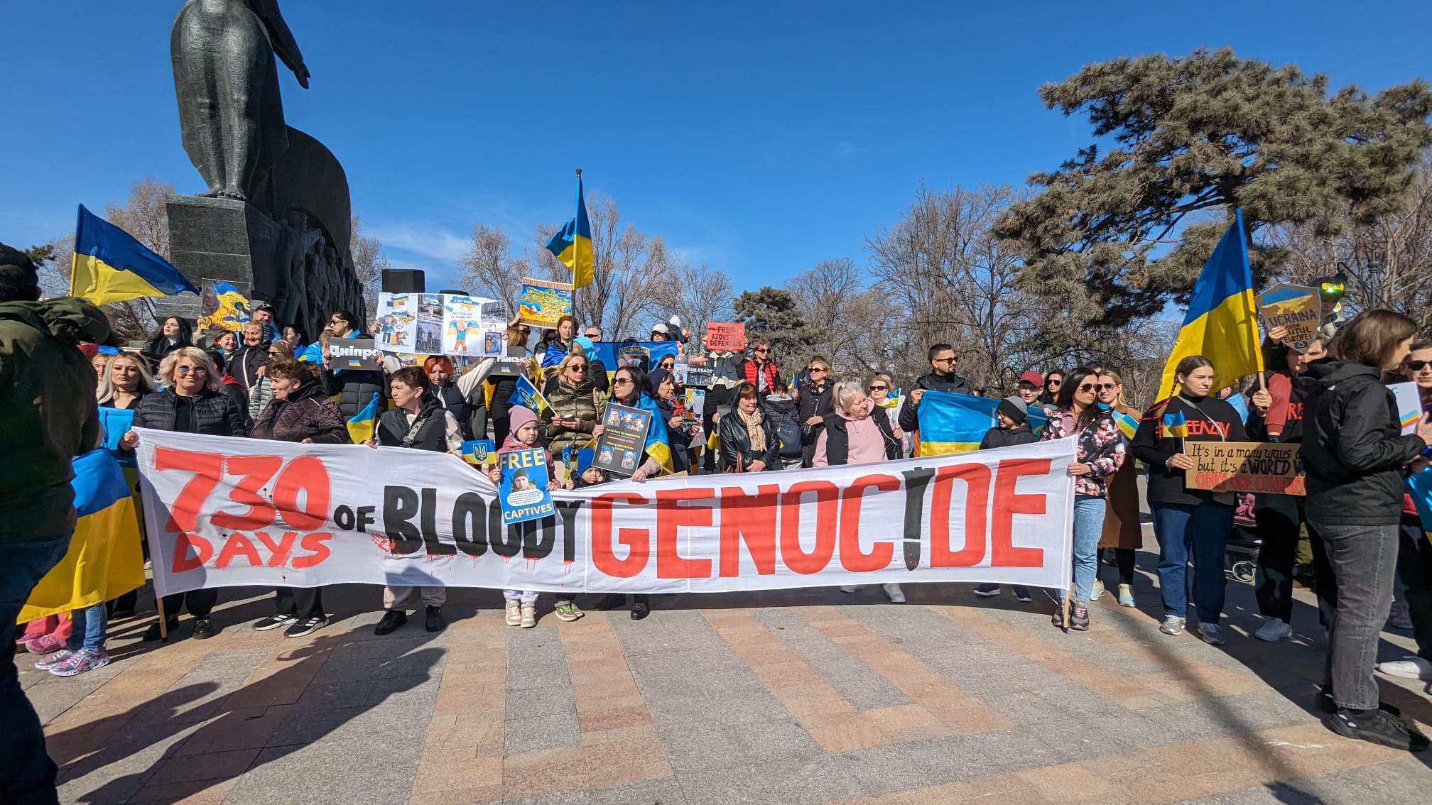 CONSTANȚA/FOTO: Miting al refugiaților ucraineni, la doi ani de la invazia Rusiei în Ucraina