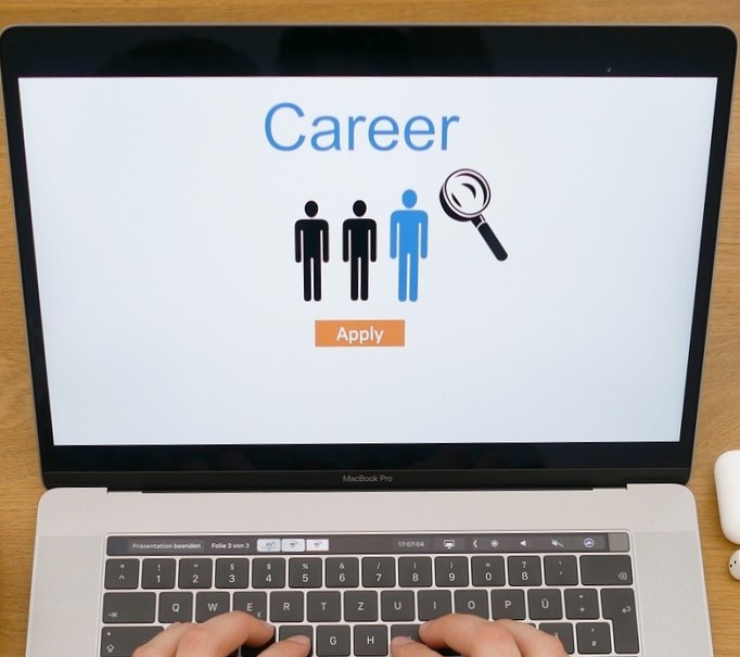 Bani pentru șomerii tineri care își găsesc un job