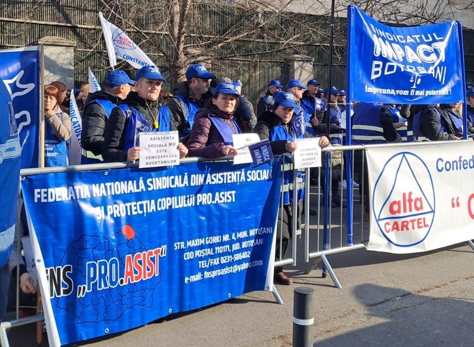Lucrătorii din asistența socială amenință cu greva generală, dacă nu obțin salarii majorate
