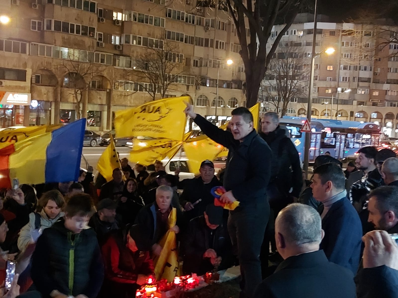FOTO-VIDEO | Protest AUR la Constanța, față de intenția de comasare a alegerilor