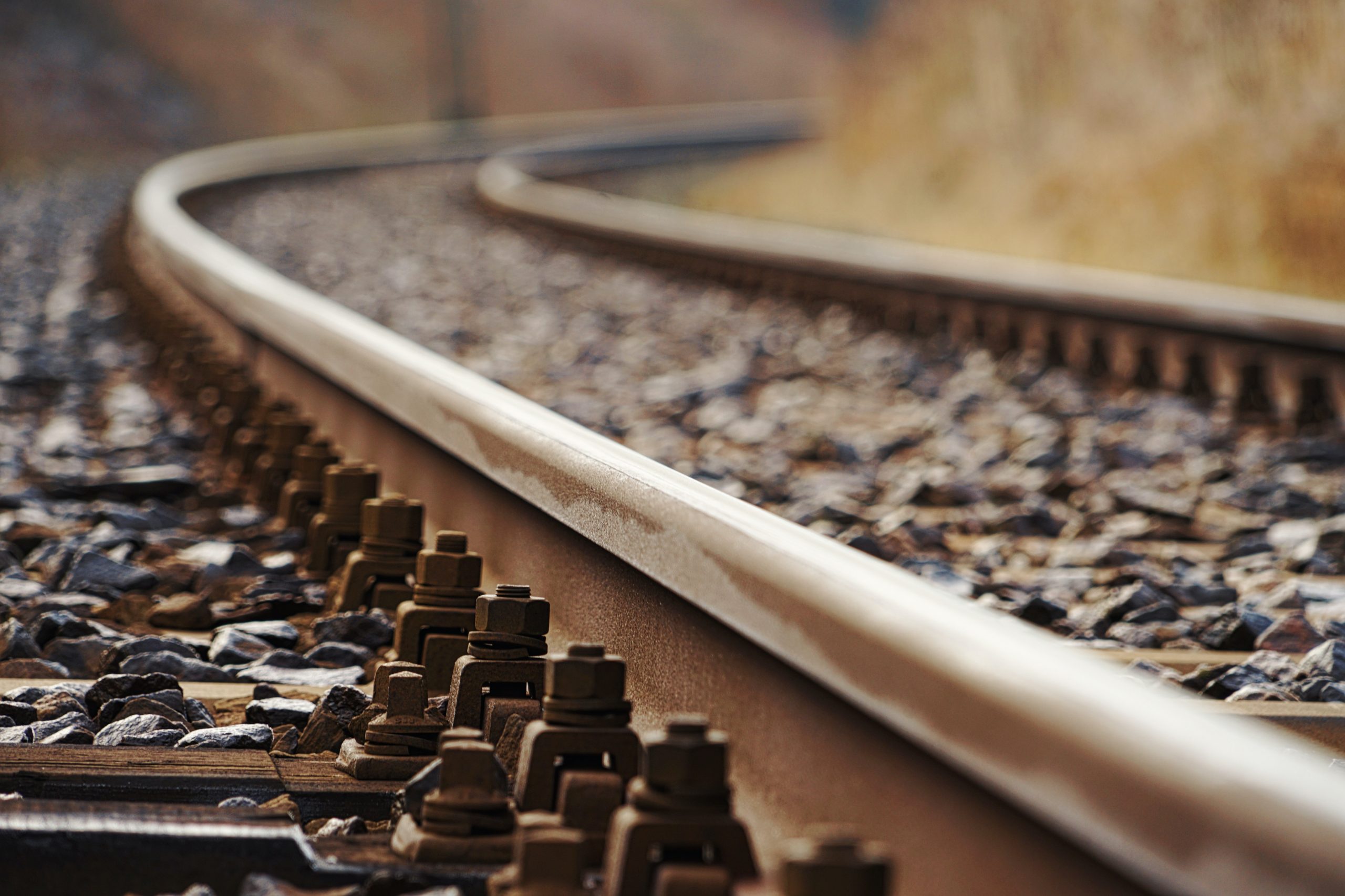 Circulaţia trenurilor spre litoral, întreruptă temporar pe distanţa Feteşti-ramificaţie Borcea, din cauza unui suicid