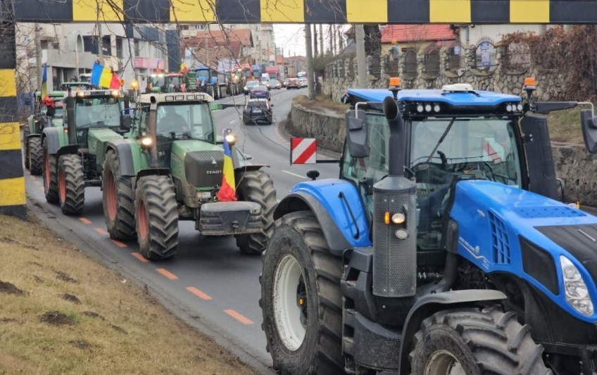 Fermierii şi transportatorii au încetat protestele