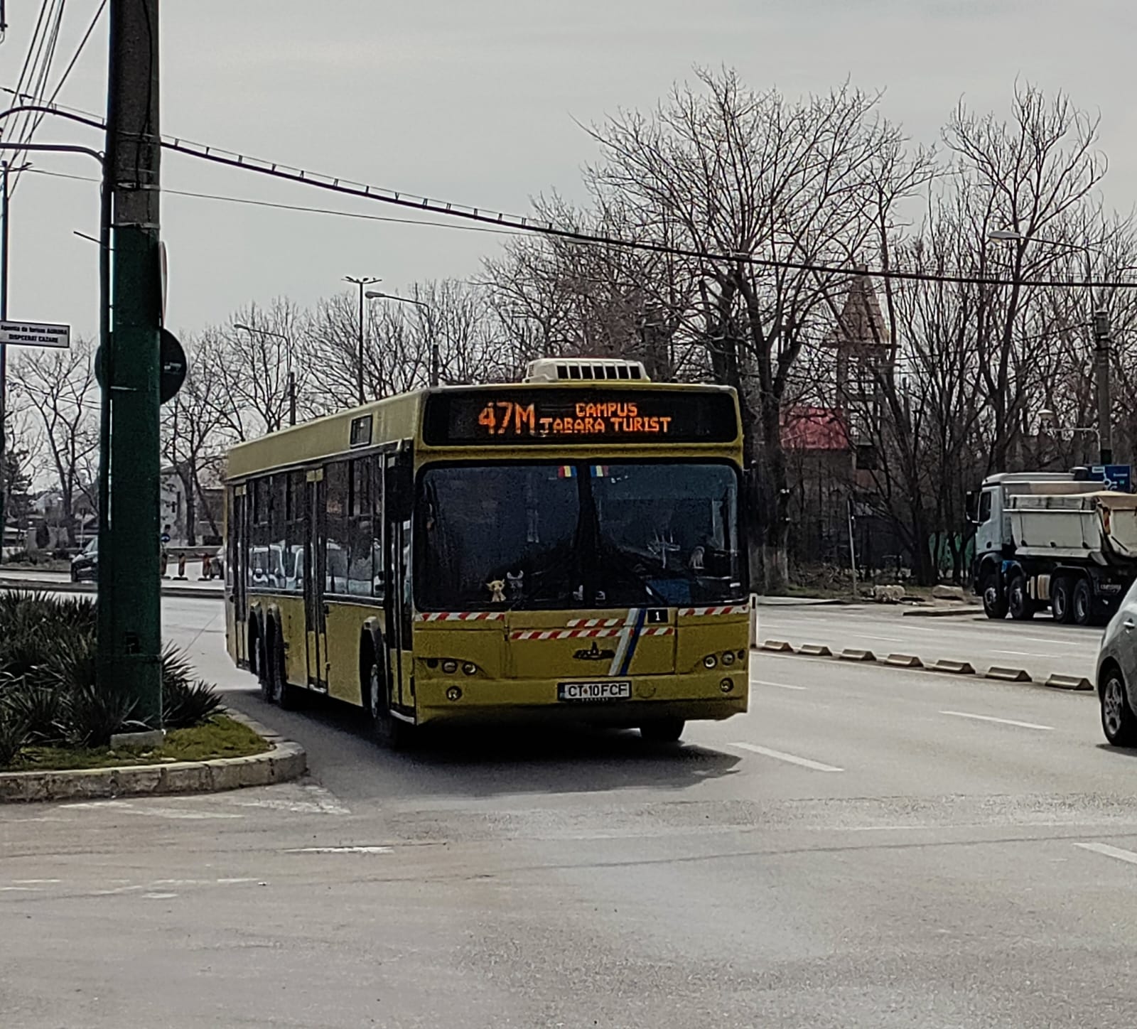 CONSTANȚA: S-au reluat lucrările la sensul giratoriu de la intersecția bulevardelor Mamaia și Aurel Vlaicu