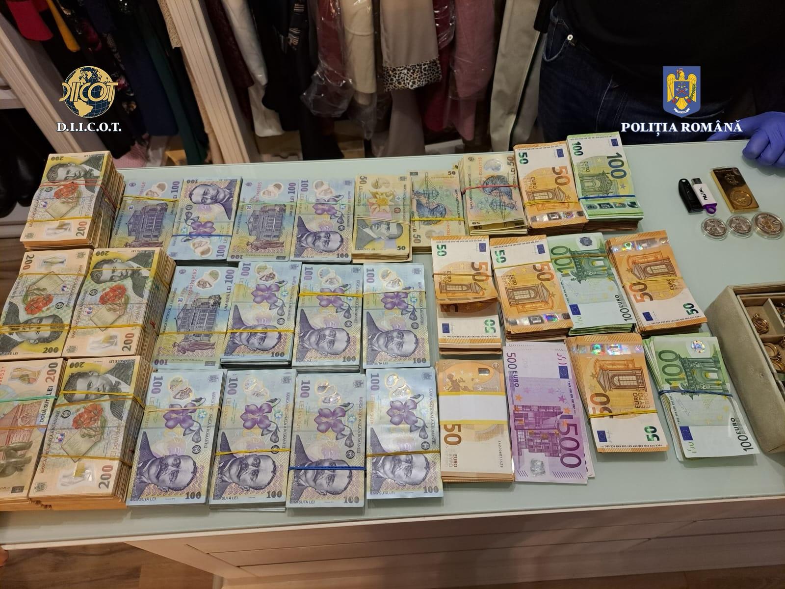 Percheziții, inclusiv la Constanța, la membrii unei grupări specializate în infracțiuni informatice și spălare de bani