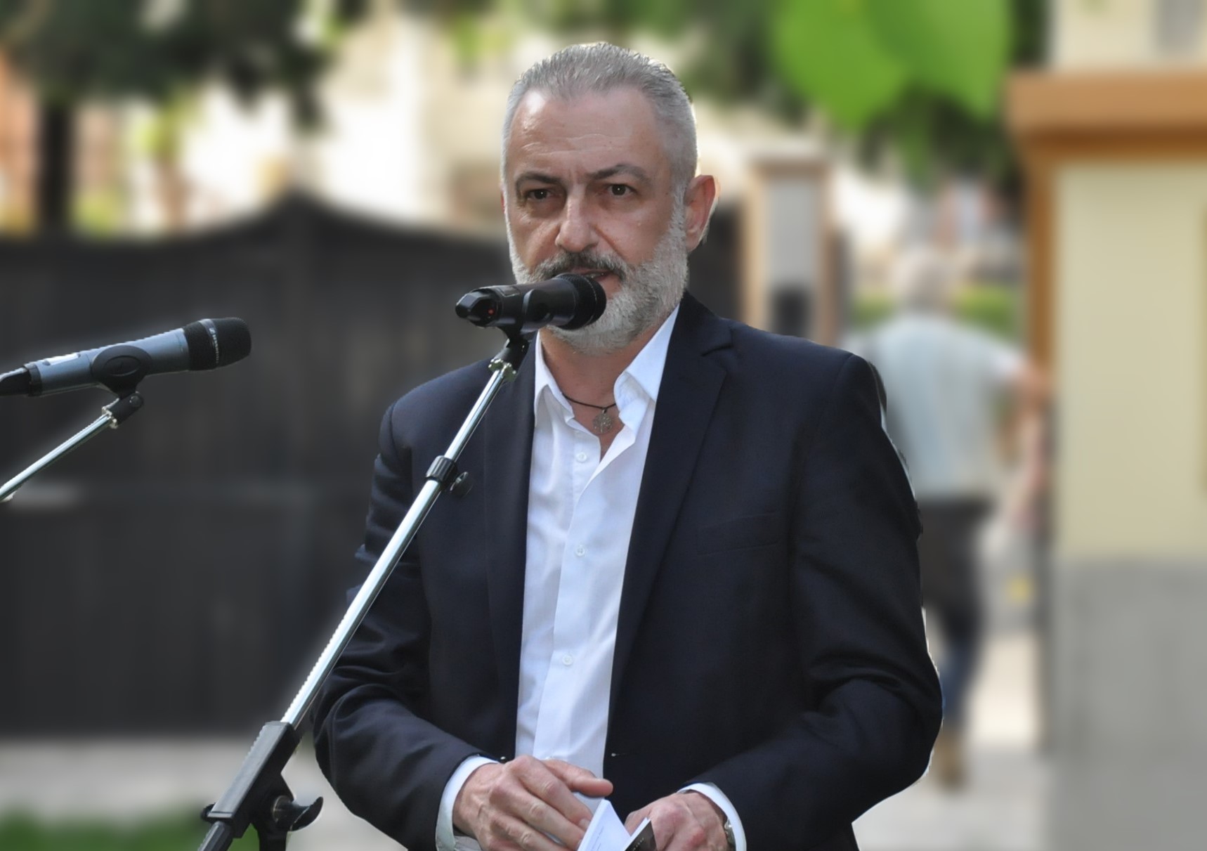 Târgul de Carte Gaudeamus Craiova: Alexandru Mogoșeanu își lansează romanul „Fata care știa să ningă”