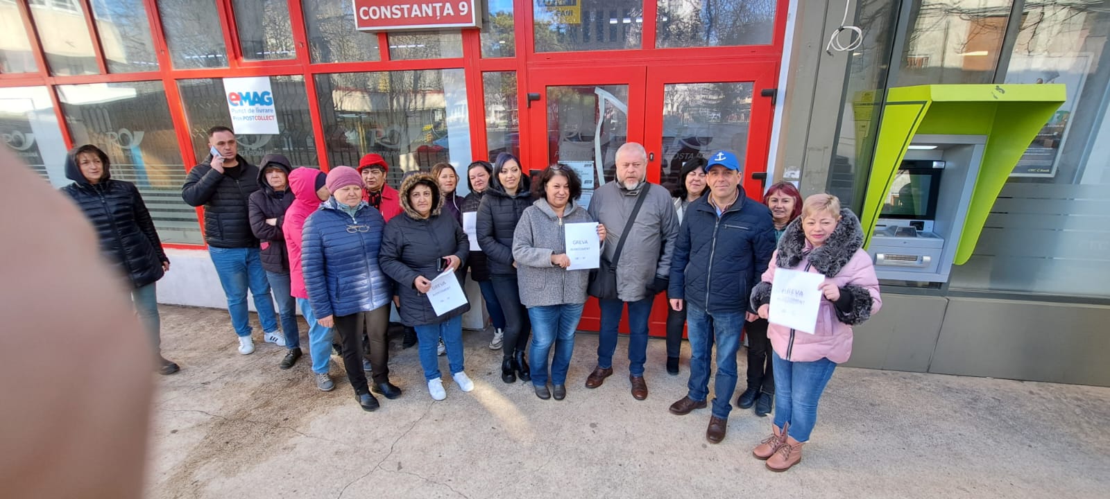 Poştaşii au intrat în grevă de avertisment