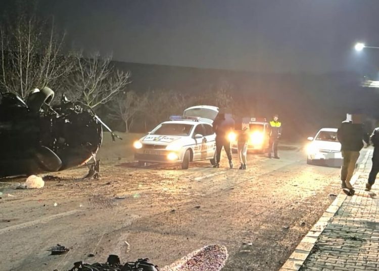 Beat și fără permis, a furat o mașină din Murfatlar și s-a răsturnat cu ea la Valu lui Traian