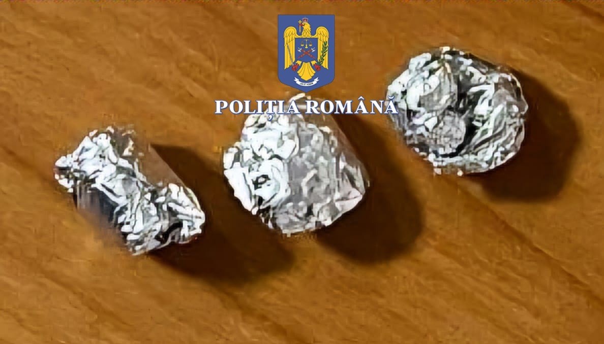 CONSTANȚA: Tânăr depistat cu droguri asupra sa