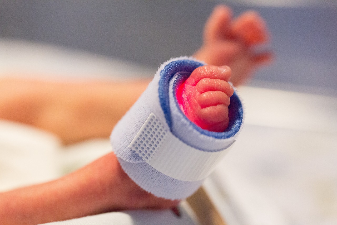 Deficit cronic de neonatologi în România