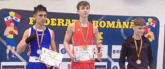 Pugilistul constănțean Samuel Cioabă, argint la Cupa României pentru juniori