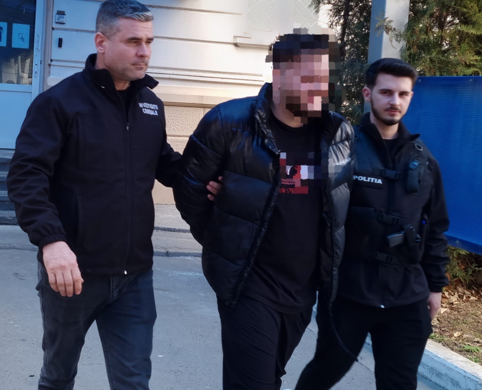 CONSTANȚA: Tânăr reținut pentru 24 de ore, acuzat de tâlhărie calificată asupra unui minor