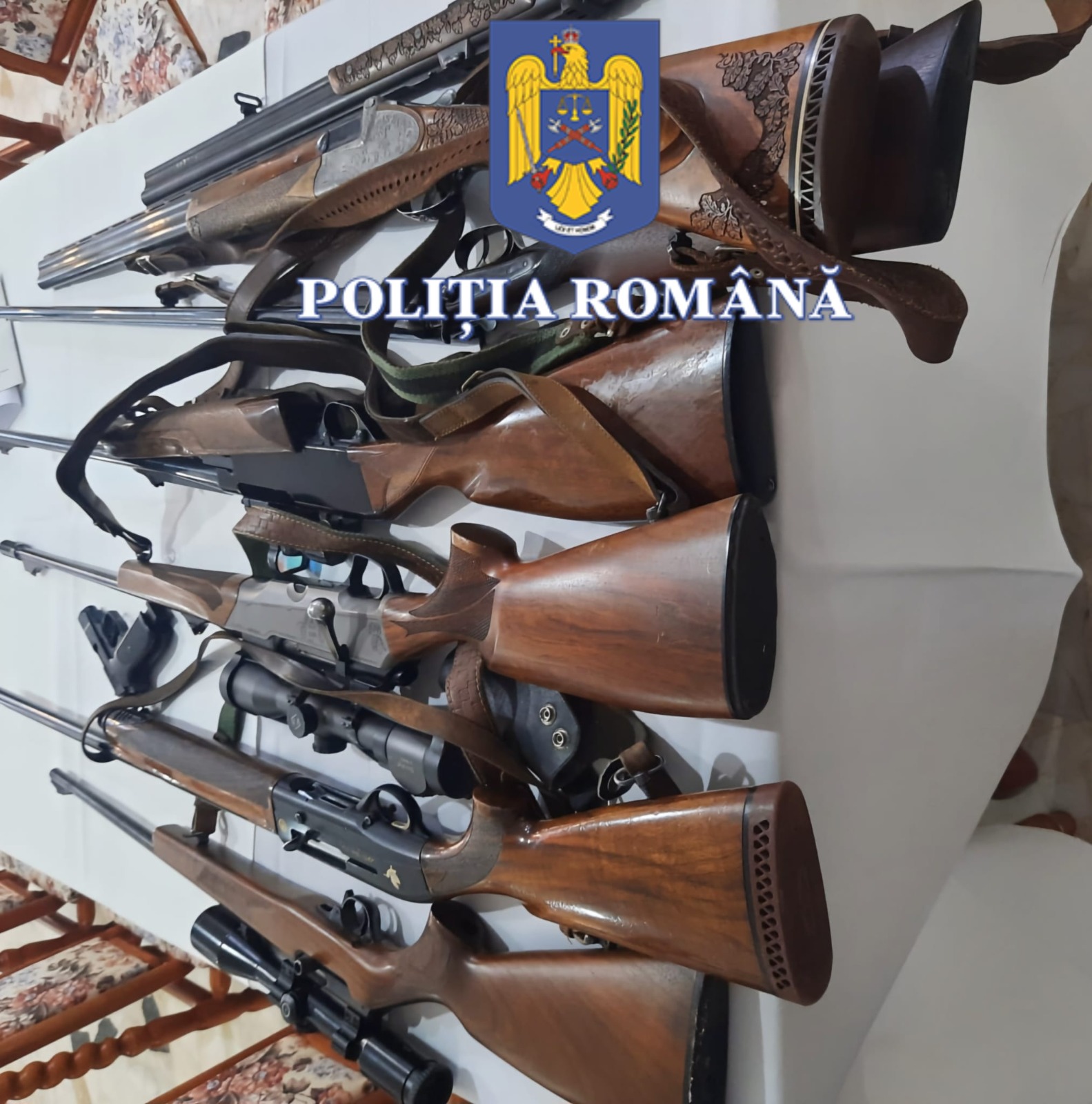 Dosar penal pe numele unui bărbat care deţinea 6 arme de vânătătoare, dar avea permisul expirat