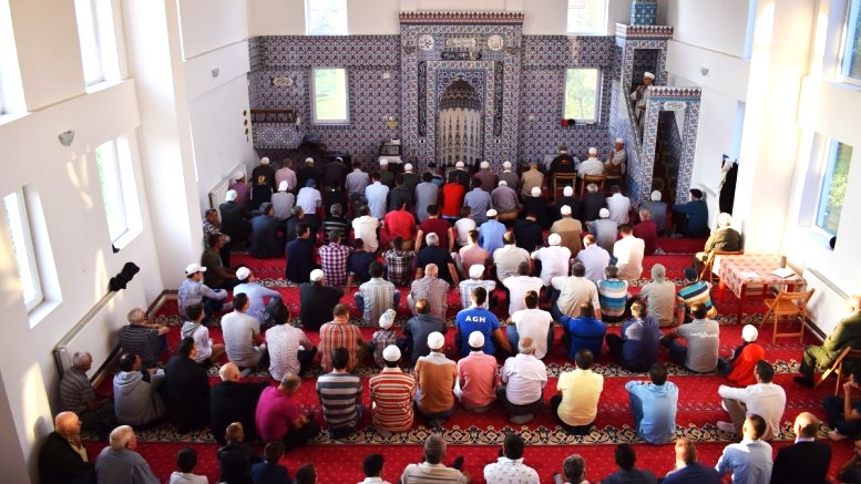 În perioada 10 – 12 aprilie, credincioşii musulmani sărbătoresc trei zile de Ramazan Bayram