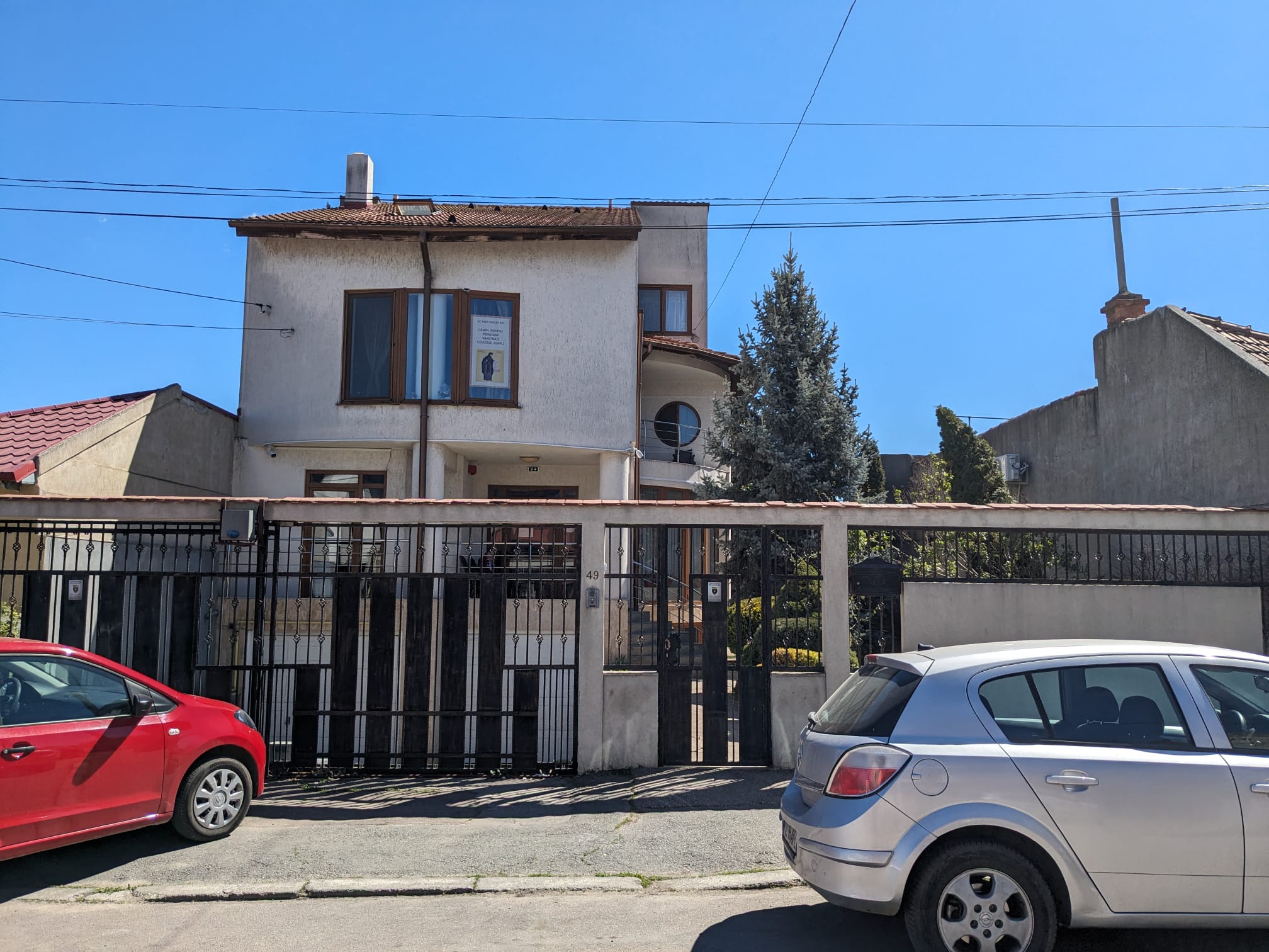 CONSTANȚA: Bătrâni ținuți în condiții improprii. Nereguli grave la un azil pentru vârstnici