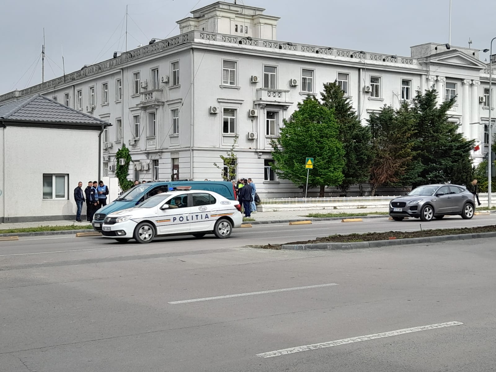Poliţiştii au protestat astăzi, în faţa Inspectoratului de Poliţie Judeţean Constanţa