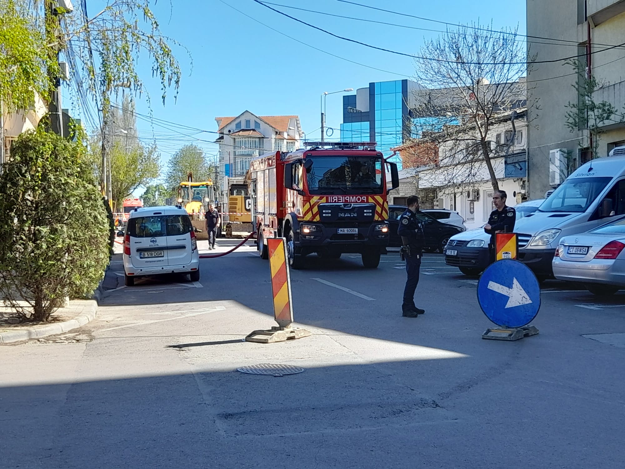 UPDATE | CONSTANȚA: O grădiniță a fost evacuată și populația pe o suprafață de 500 de metri, după ce s-a fisurat o țeavă de gaze