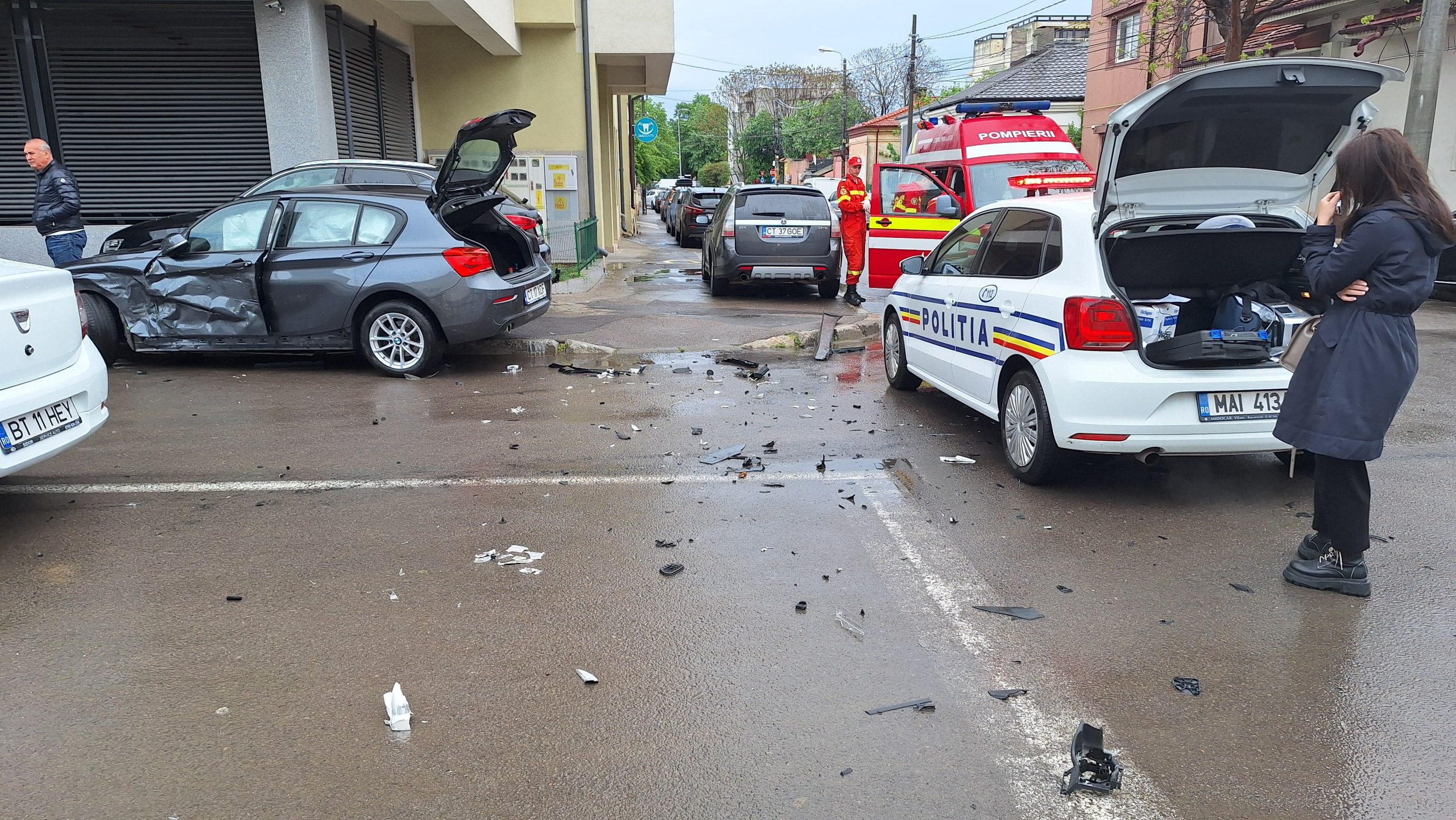 VIDEO | Accident rutier cu 4 mașini implicate, într-o intersecție din CONSTANȚA