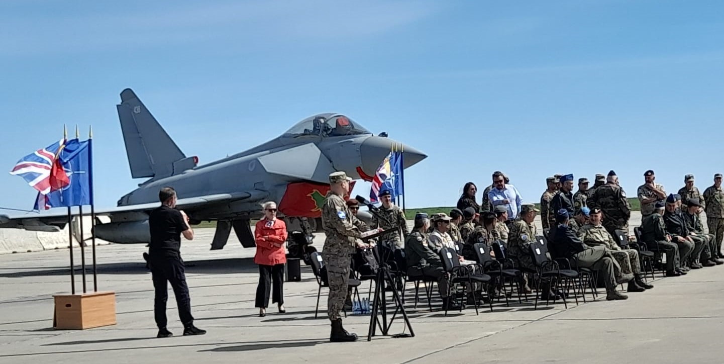 Baza 57 Mihail Kogălniceanu: Ceremonie de certificare a detașamentului Forțelor Regale Britanice, dislocat în România pentru misiuni de poliție aeriană
