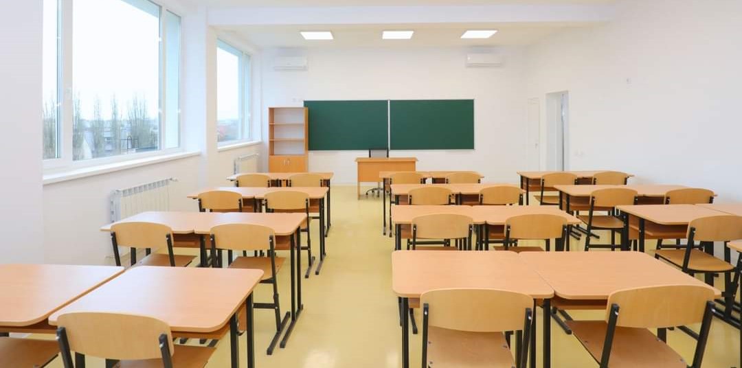 TULCEA: Circa 19% din clădirile şcolilor din judeţ nu au asigurată paza