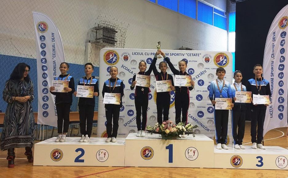 Echipa CS Farul a câștigat ”Cupa Cetății Deva” la gimnastică aerobică