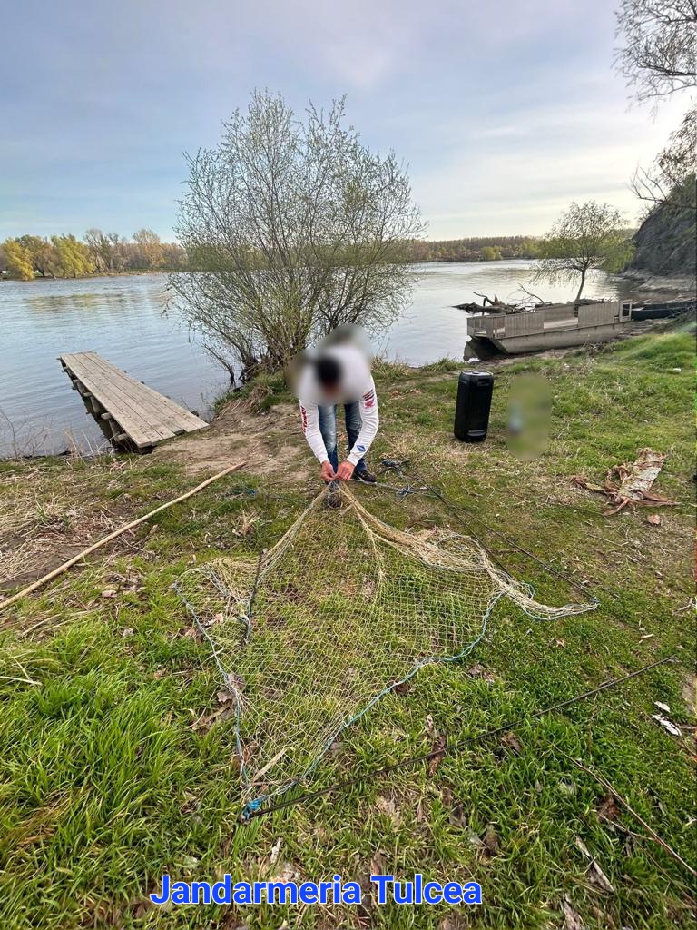 TULCEA: 17 sancțiuni contravenționale privind pescuitul recreativ au fost aplicate de jandarmi