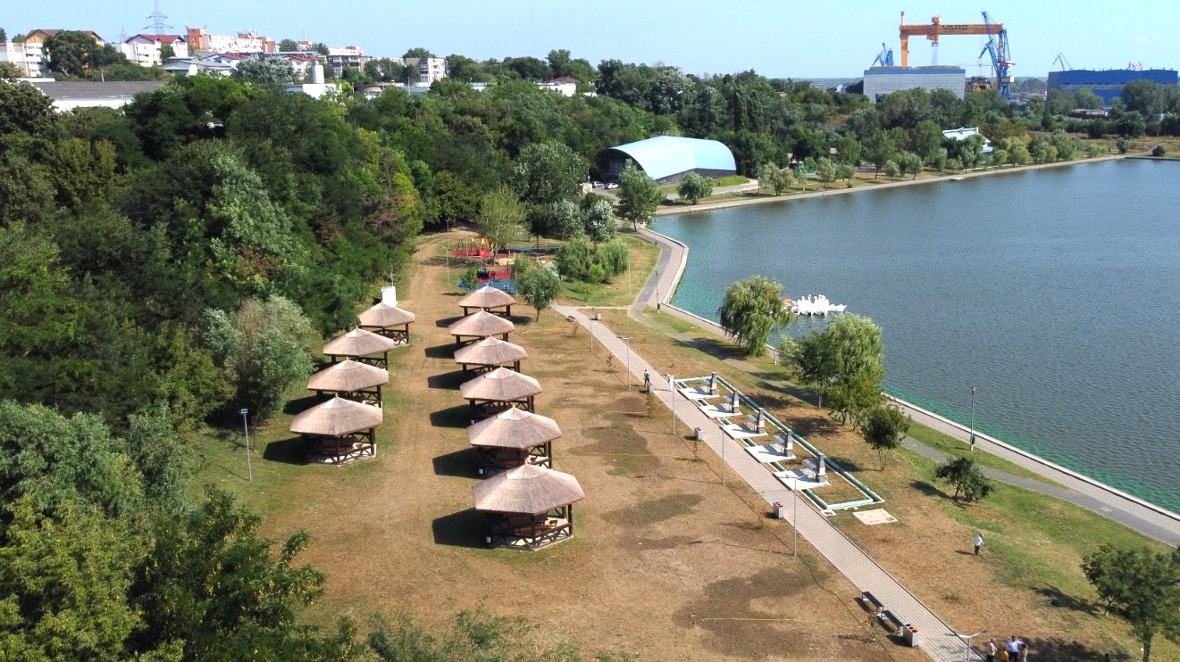 TULCEA: S-a deschis zona de picnic de pe malul Lacului Ciuperca