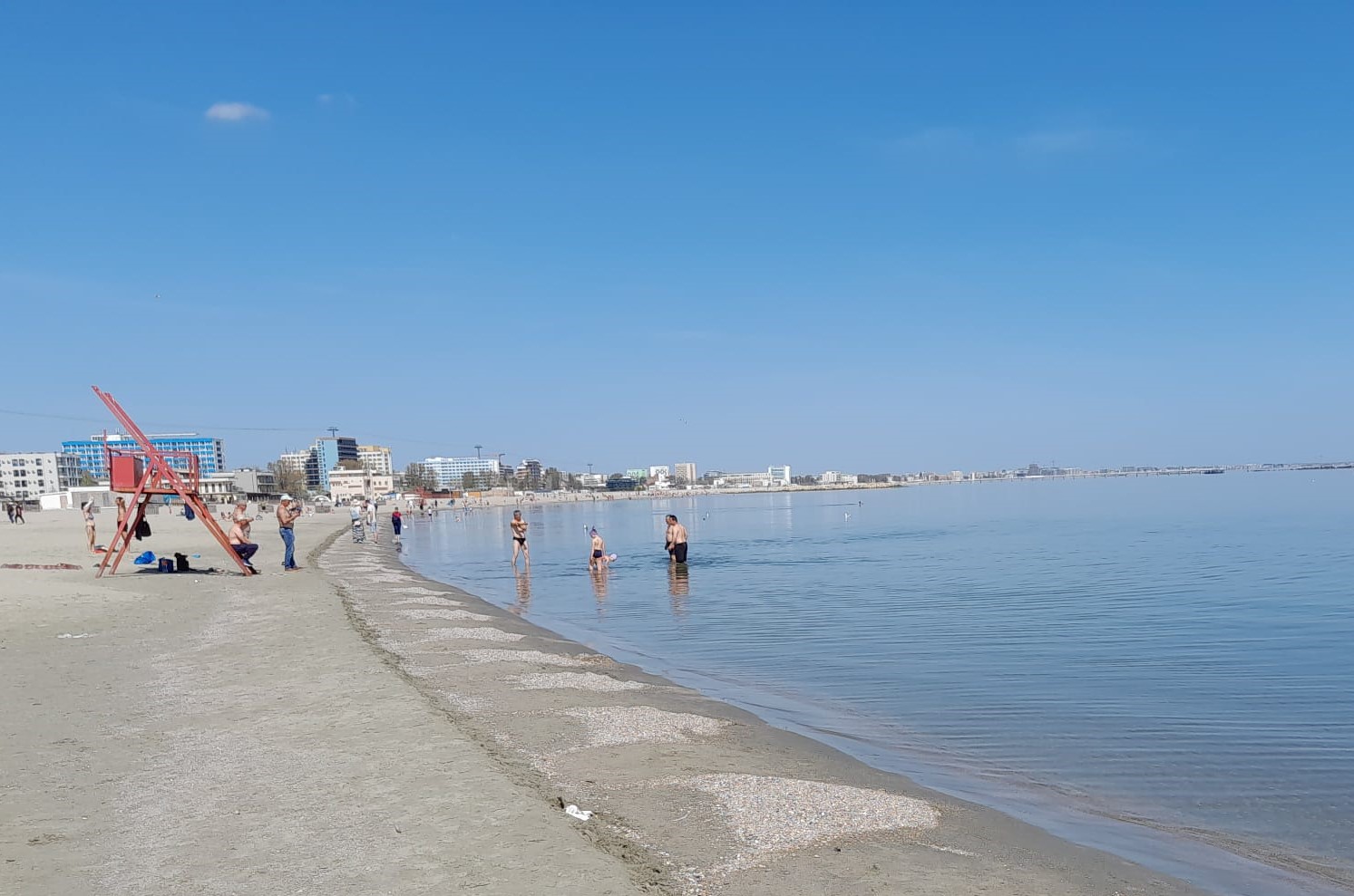 AUDIO | Constănțenii și turiștii declară deschis sezonul de plajă, la mijloc de aprilie!