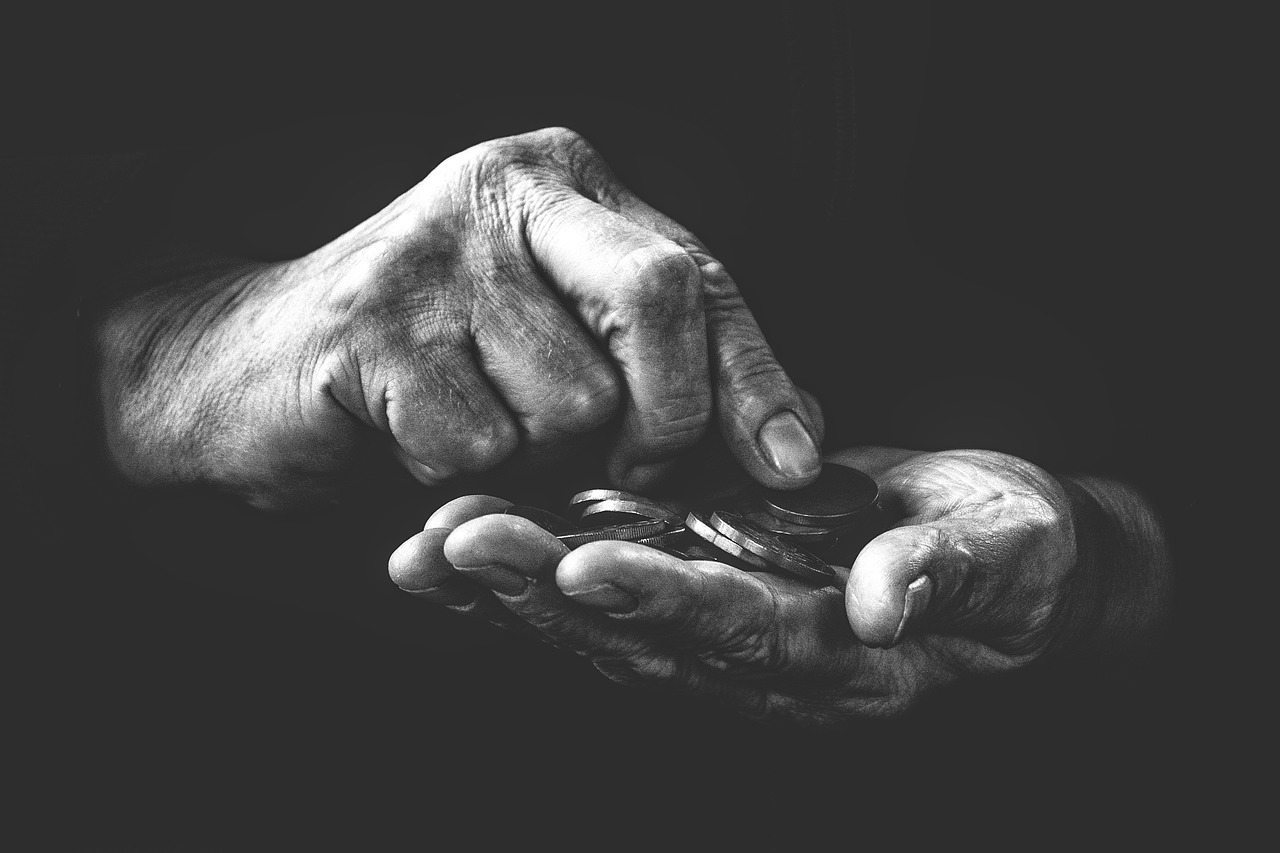 CONSTANȚA: Primăria acordă ajutoare de urgență familiilor și persoanelor singure, aflate în situații dificile din punct de vedere economic sau social