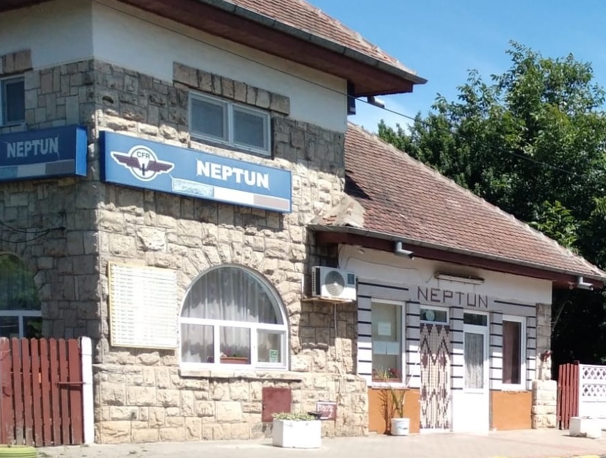 CFR: Clădirile de călători din haltele COSTINEȘTI TABĂRĂ și NEPTUN vor fi modernizate
