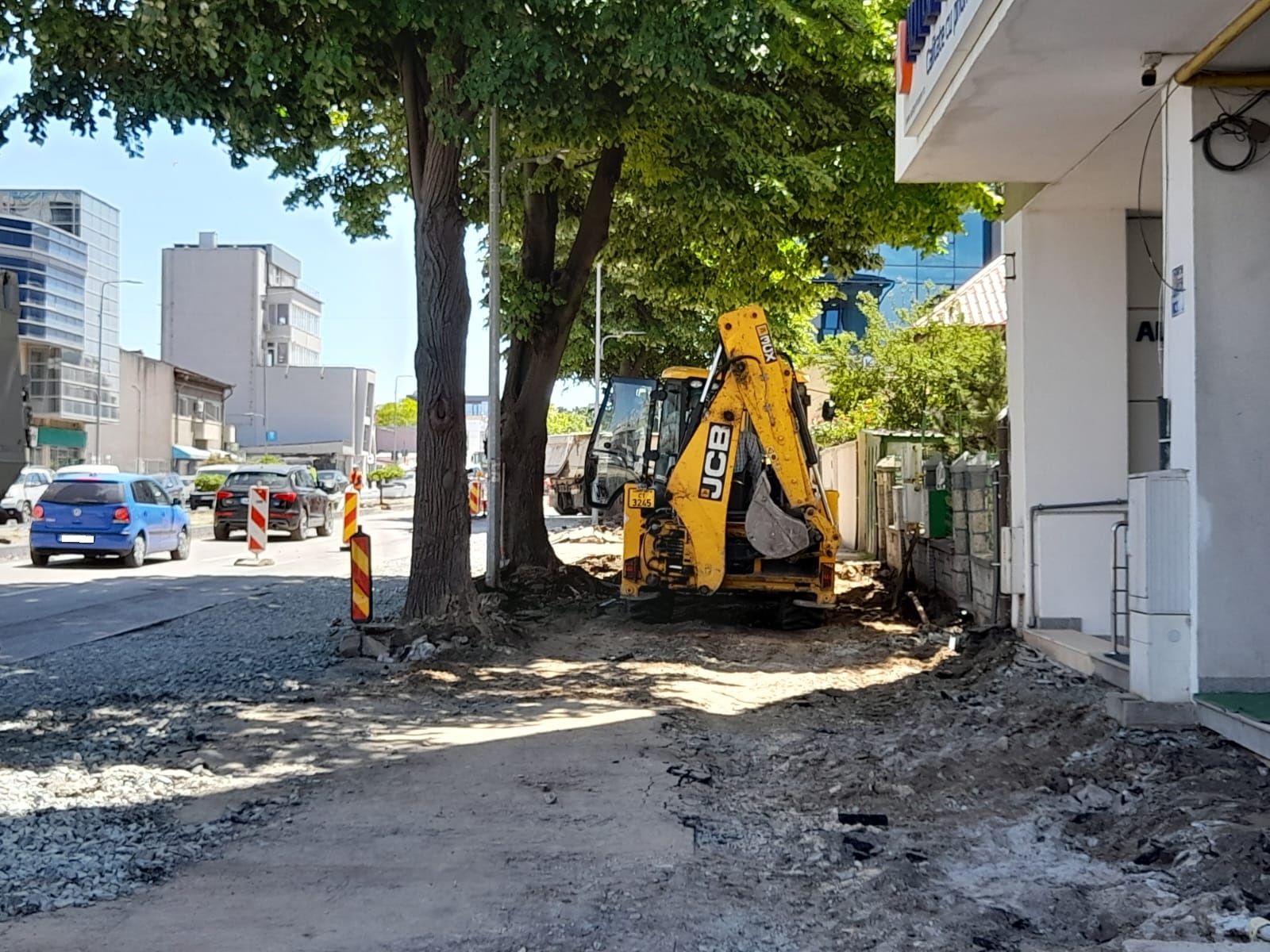 AUDIO | Continuă lucrările pe bulevardul Mamaia, iar pe strada Eliberării va fi amenajat un nou sens giratoriu
