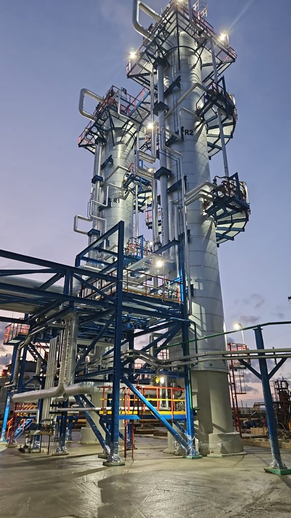 Reactoare Petromidia - foto - Rompetrol Rafinare