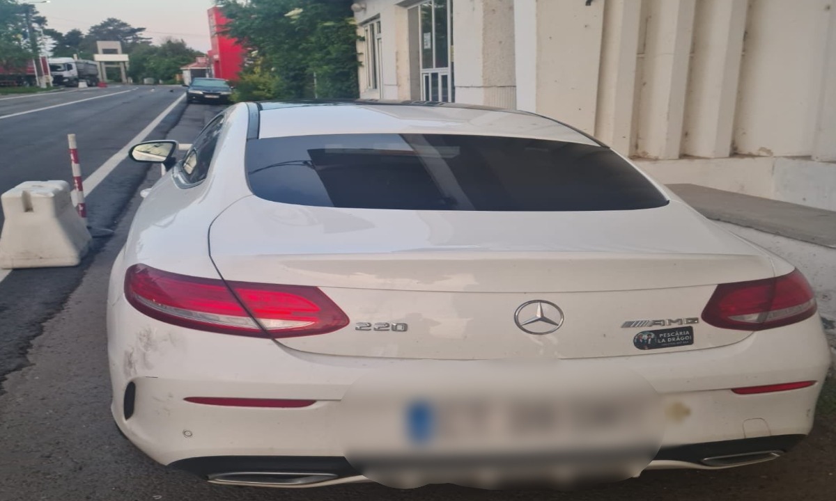 VAMA VECHE: Autoturism în valoare de 200.000 de lei, căutat de autoritățile din Germania, descoperit de poliţiştii de frontieră