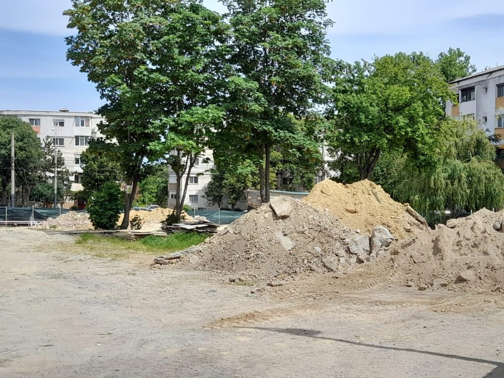 fostele galerii Soveja - foto - Adi Bancila