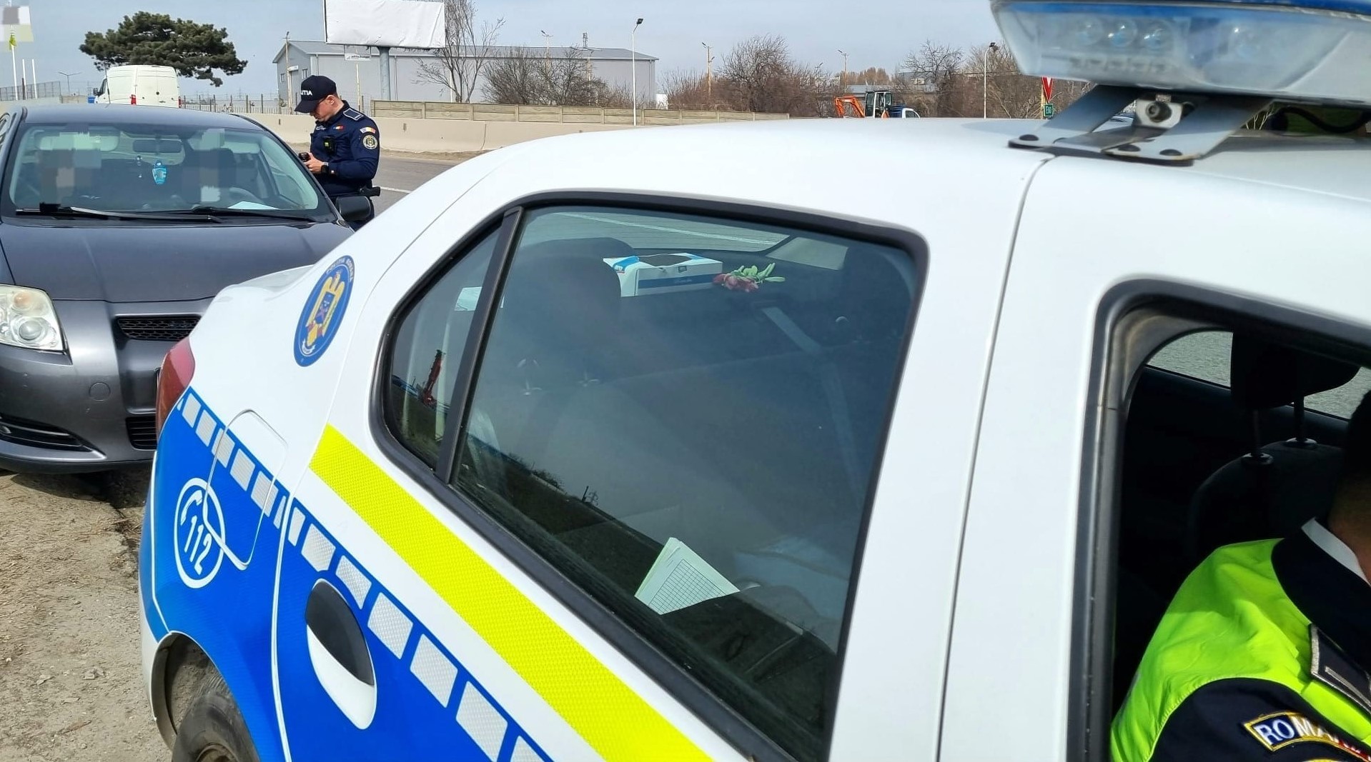 Județul CONSTANȚA: Polițiștii au reținut 16 permise de conducere și au scos din trafic 12 mașini cu probleme tehnice