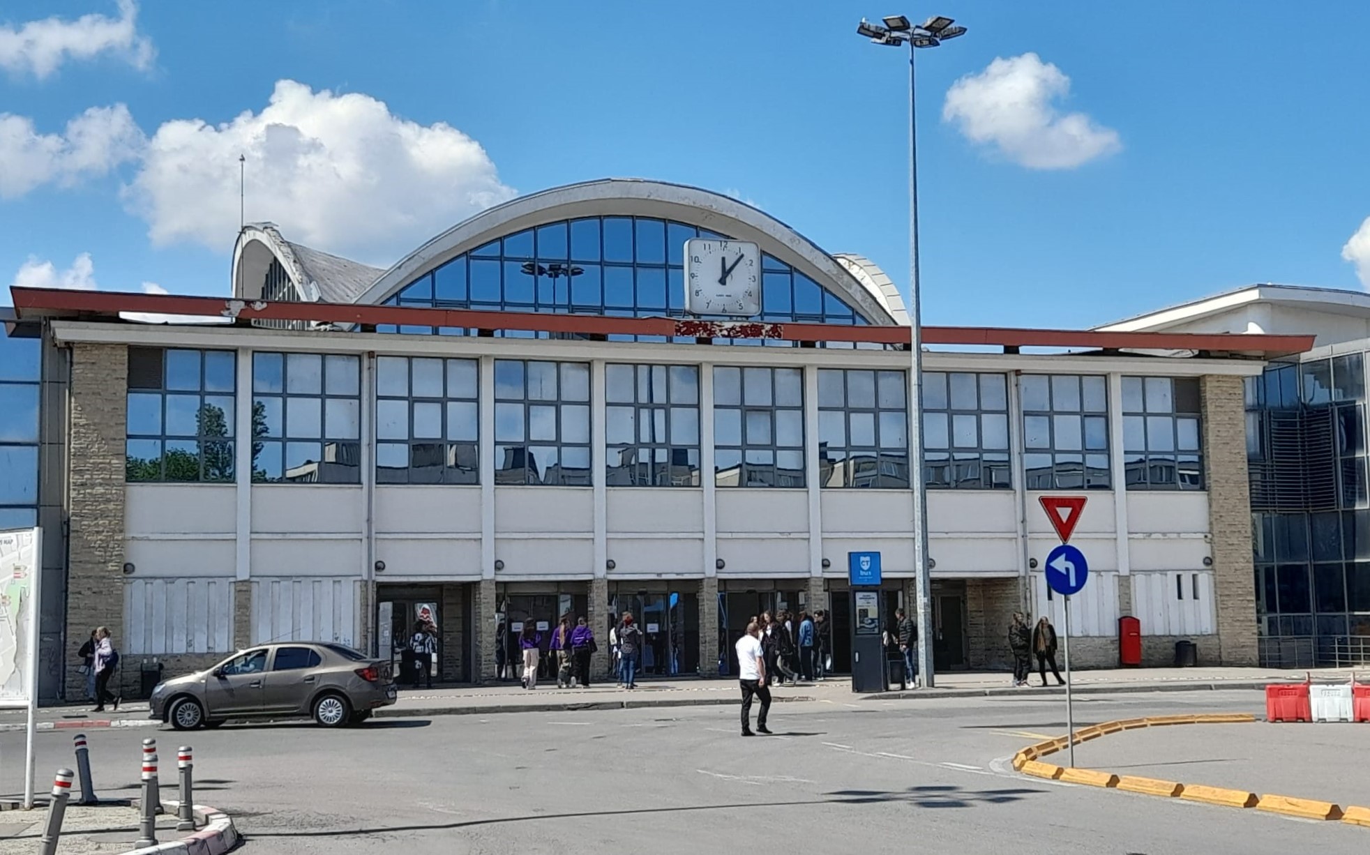 AUDIO | Final de minivacanță aglomerat în Gara CFR Constanța. La unele trenuri, biletele s-au epuizat de ieri