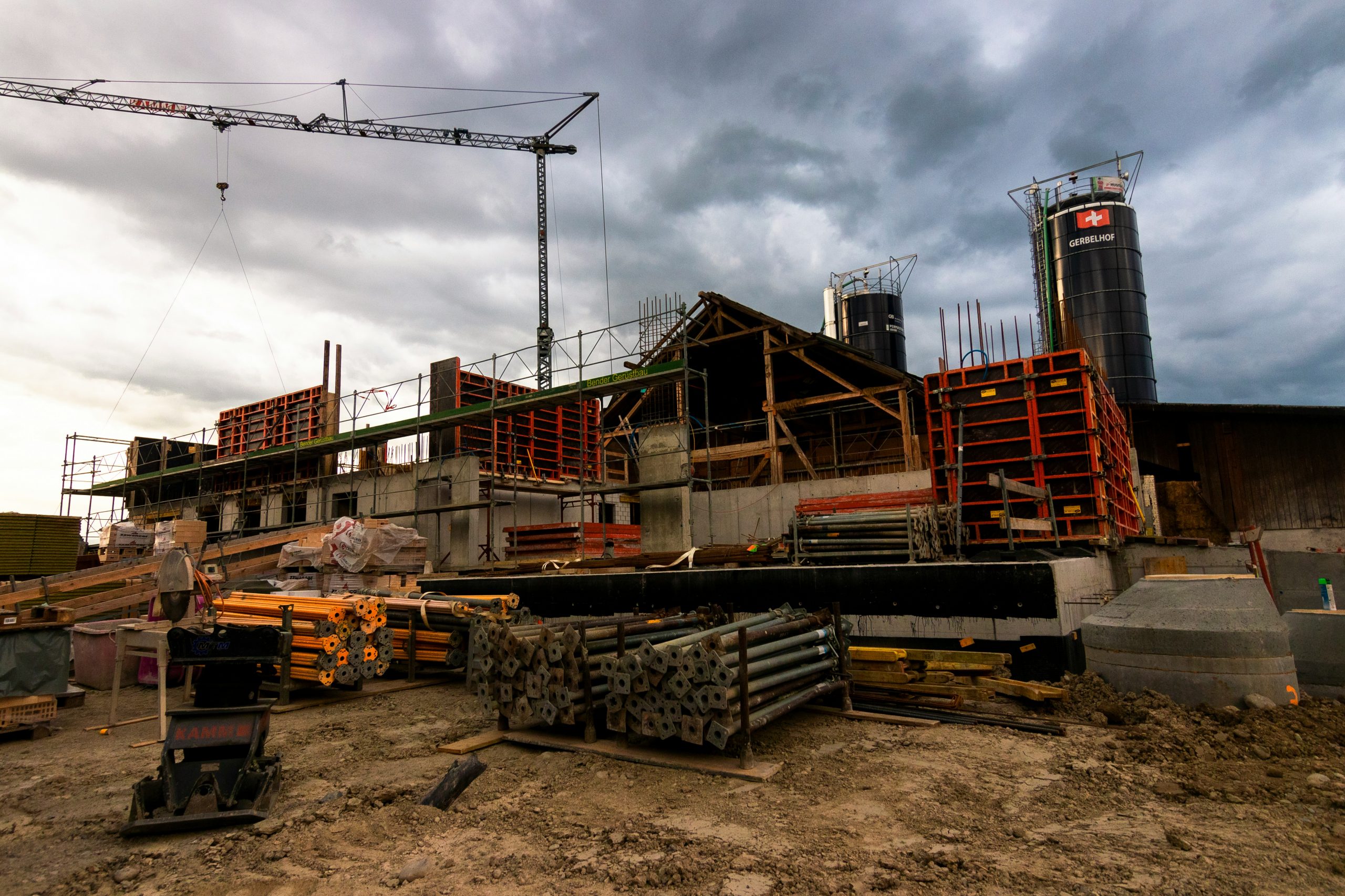 AUDIO | Materialele incombustibile, o prioritate pentru industria construcțiilor