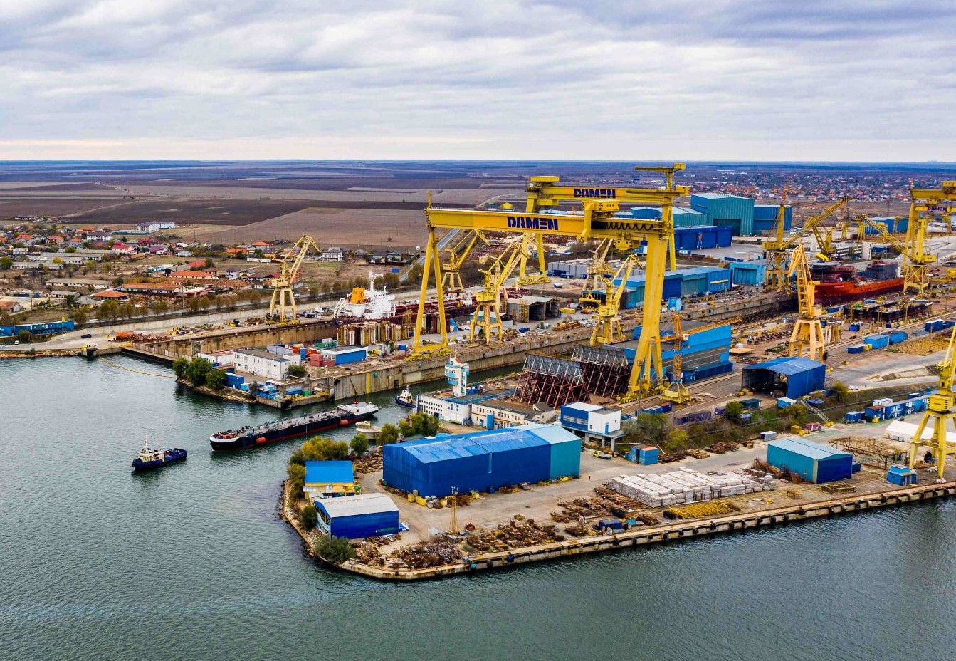 Damen Holding a cerut insolvenţa Damen Shipyards Mangalia