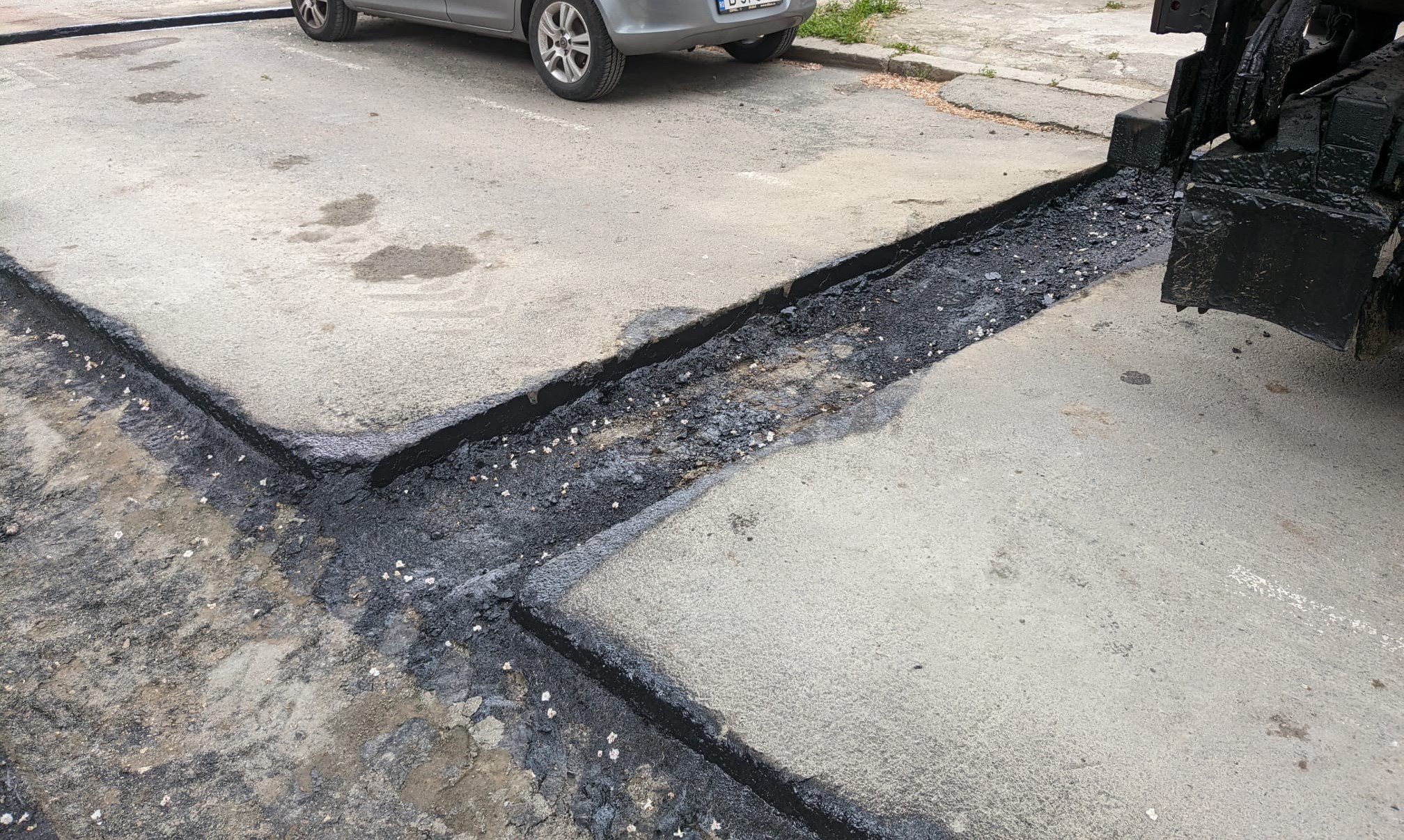 FOTO-VIDEO | Strada Ion Adam din Constanța este aproape impracticabilă de mai bine de două luni