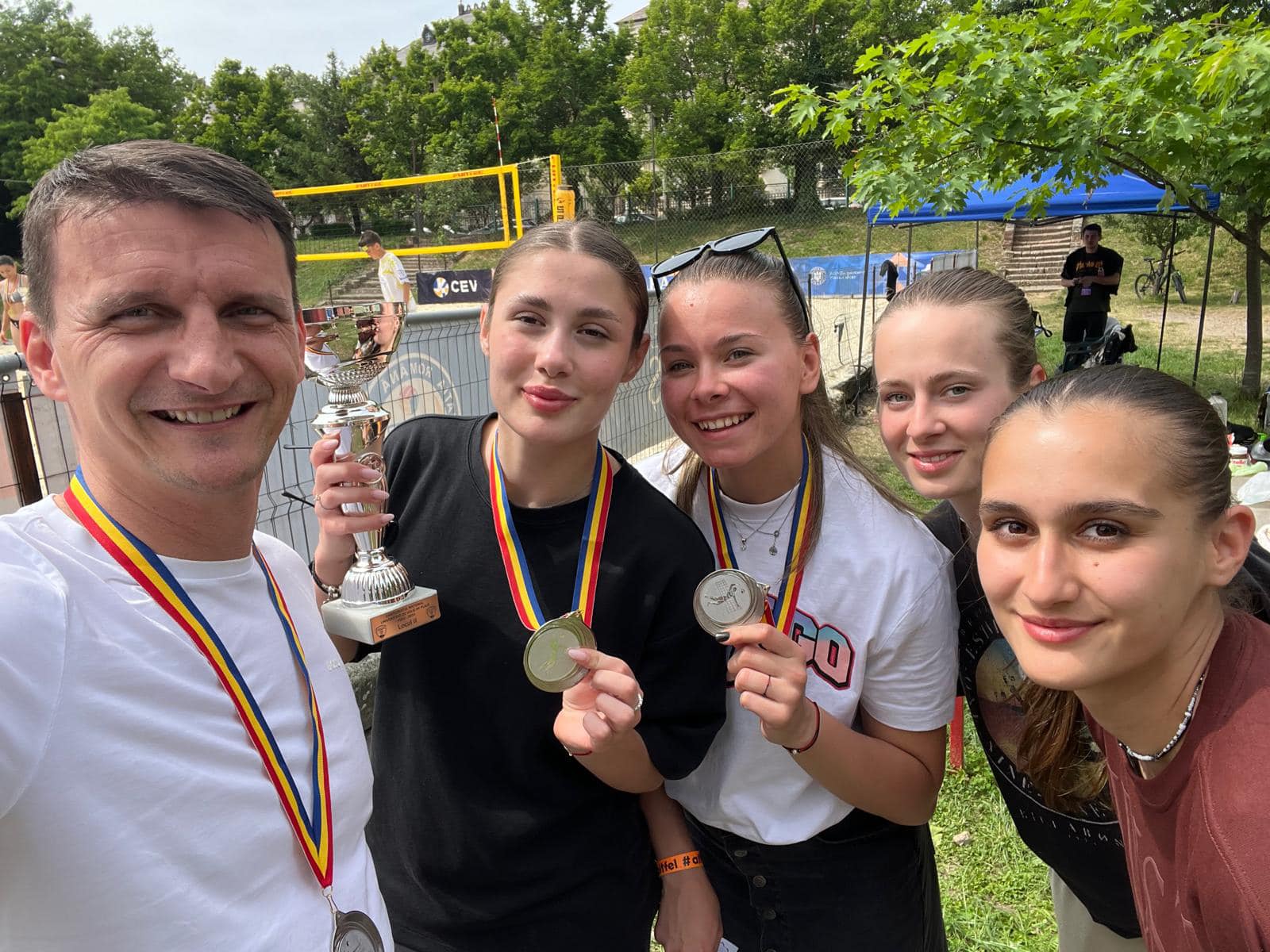 Echipa Universității Ovidius Constanța este vicecampioană la Campionatul Național Universitar de volei pe plajă