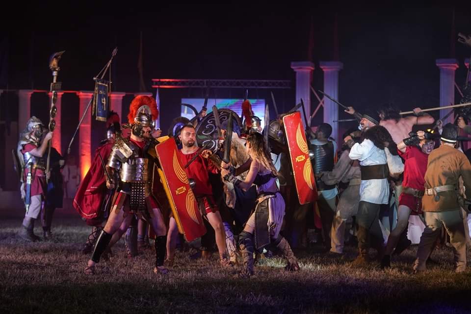 Spectacolul de reconstituire istorică „Origini” ajunge la Cetatea Tropaeum Traiani din Adamclisi