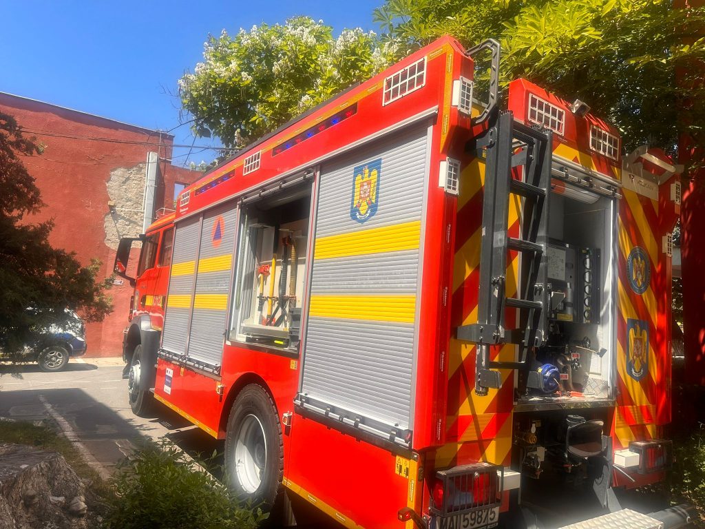 masina pompieri Tulcea - foto - ISU Tulcea