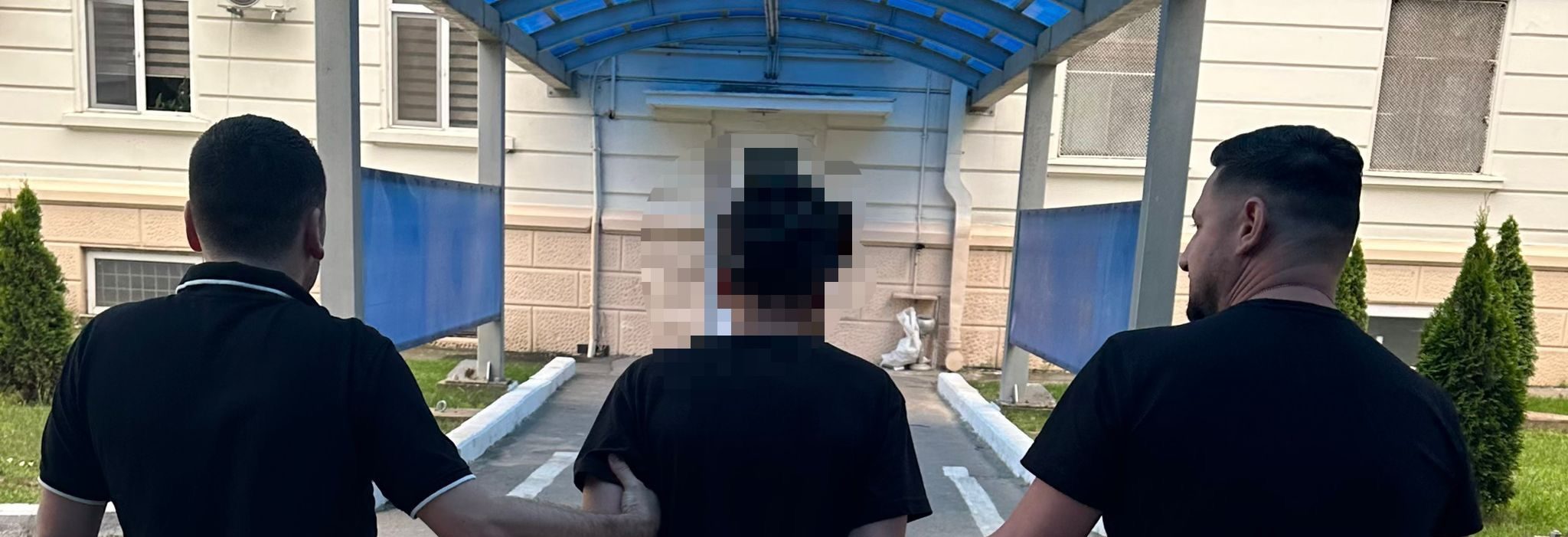 Un minor de 14 ani a fost reţinut de poliţişti. Este bănuit de tâlhărie calificată