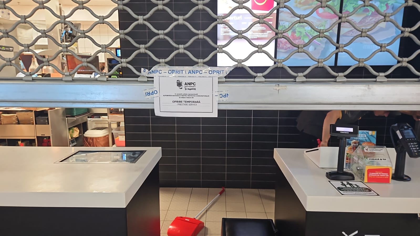Un restaurant dintr-un mall din Constanţa, închis temporar de inspectorii CJPC