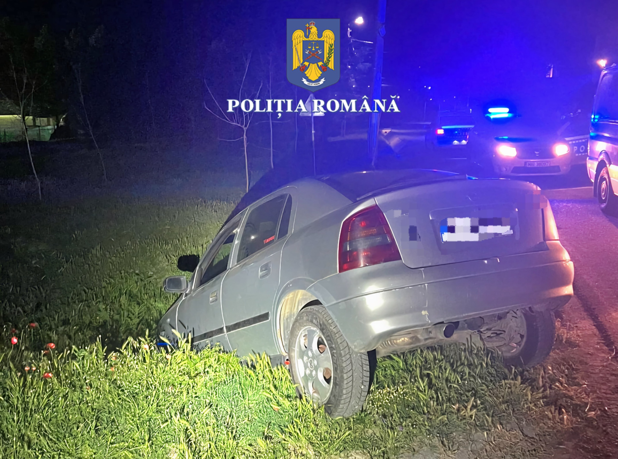 Dosar penal pentru un șofer băut care a intrat cu mașina în șant, în localitatea Valu lui Traian