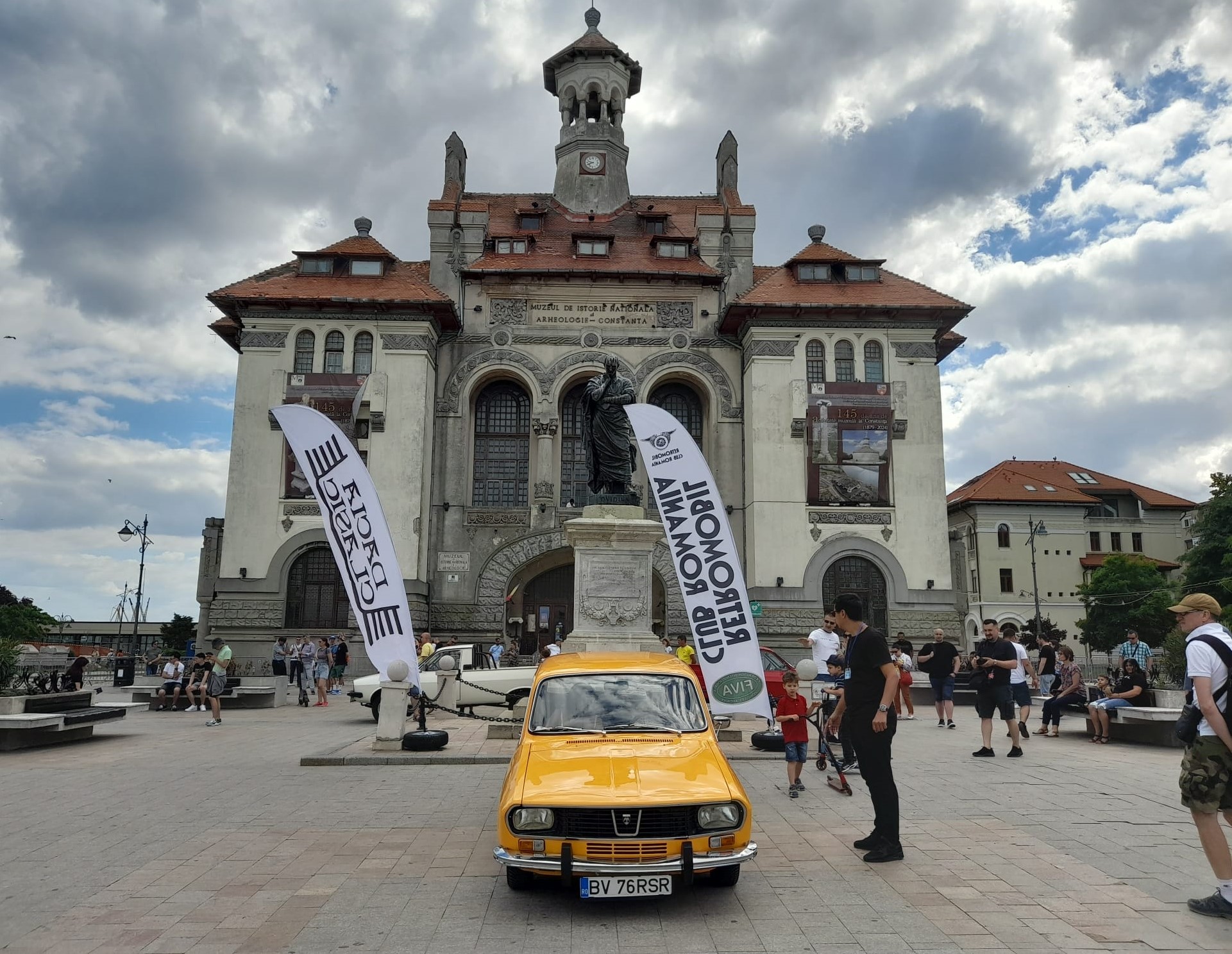 AUDIO | Legendarele mașini DACIA, în paradă la CONSTANȚA. Cum era drumul până la mare cu mașina de lux a românilor din anii ’80